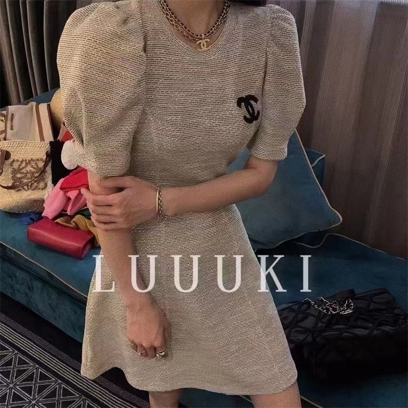 【3つ目は3000ｋ】【正規取扱店】【品質の高い商品】上品なウエストラインスカート【二つ目は4900ｋ】