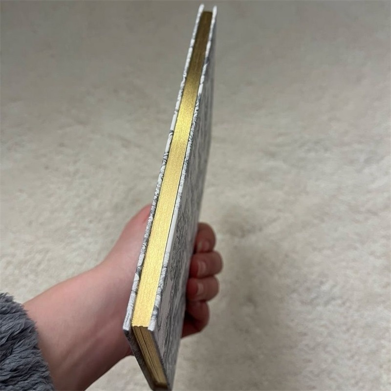 【正規取扱店】【品質の高い商品】ノート/ パリで手作り【二つ目は4900】