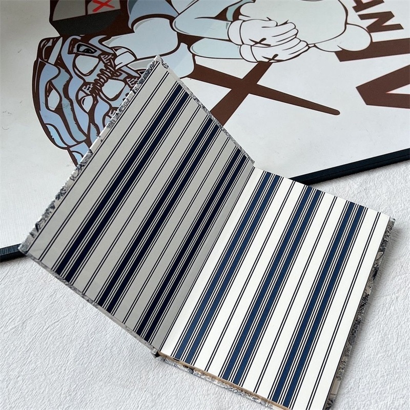 【正規取扱店】【品質の高い商品】ノート/ パリで手作り【二つ目は4900】