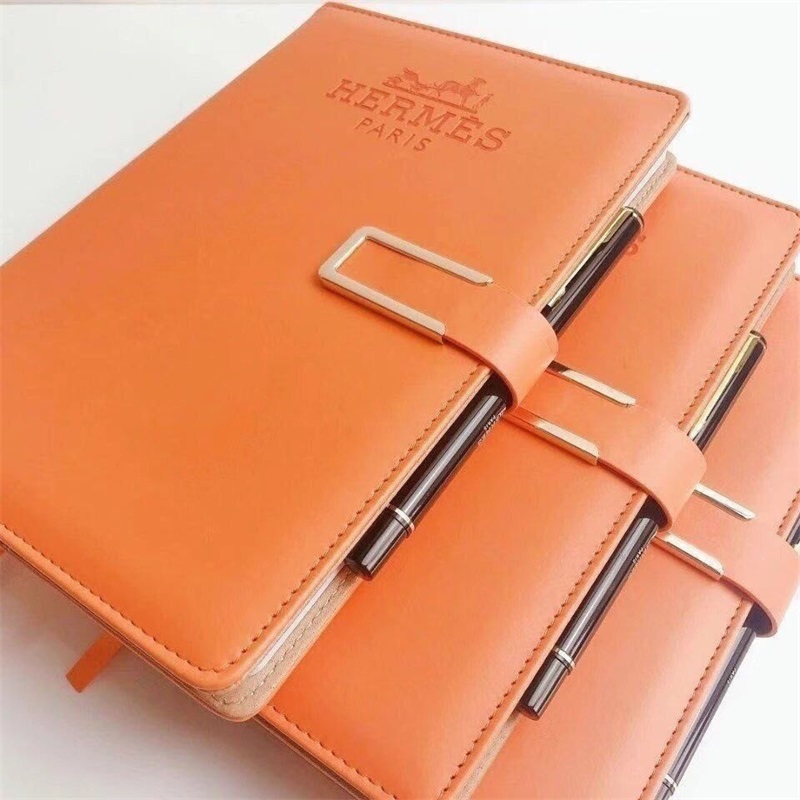 【正規取扱店】【品質の高い商品】ノート/ パリで手作り【二つ目は4900】