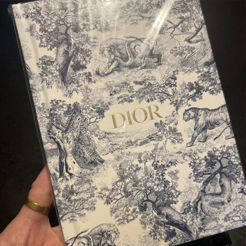 【正規取扱店】【品質の高い商品】ノート/ パリで手作り【二つ目は4900】