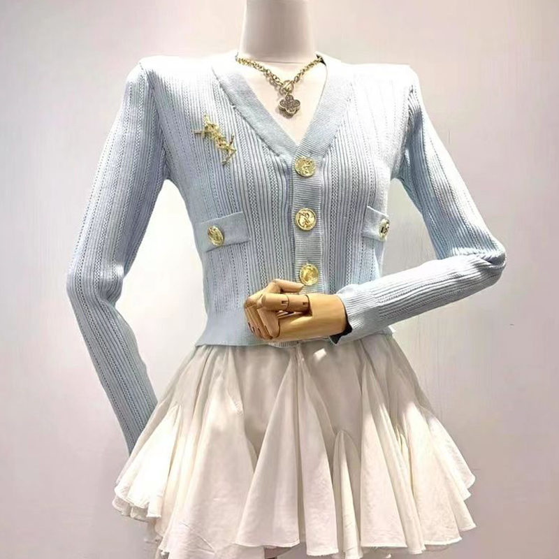 【正規取扱店】【品質の高い商品】カーディガン/ パリで手作り【二つ目は4900】【3つ目は3000ｋ】