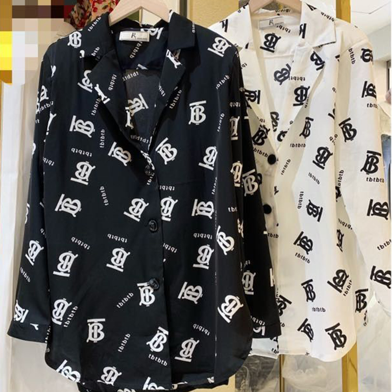 【正規取扱店】【品質の高い商品】小さなスーツ/ パリで手作り【二つ目は3000】
