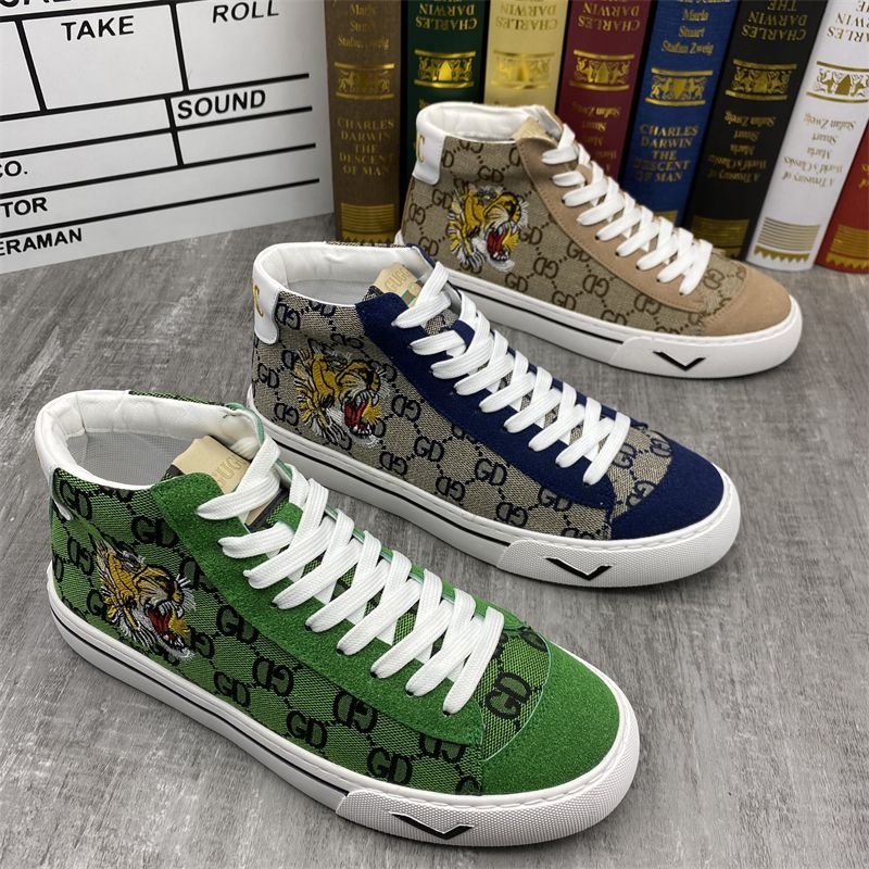 【正規取扱店】【品質の高い商品】Vネックセータージャケット/ パリで手作り【二つ目は4900】