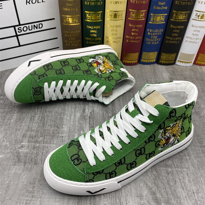 【正規取扱店】【品質の高い商品】Vネックセータージャケット/ パリで手作り【二つ目は4900】