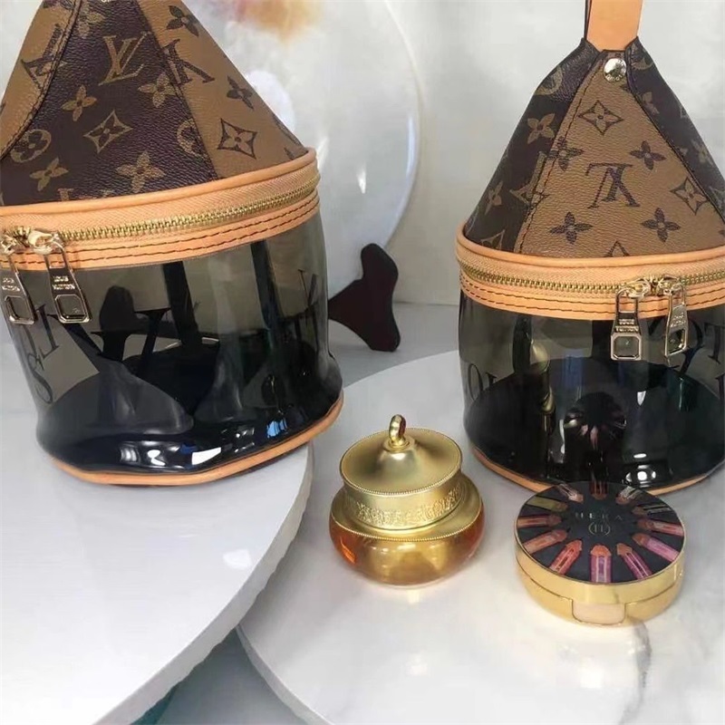 【正規取扱店】【品質の高い商品】大容量化粧品バッグ/ イタリアの手作り【二つ目は4900】