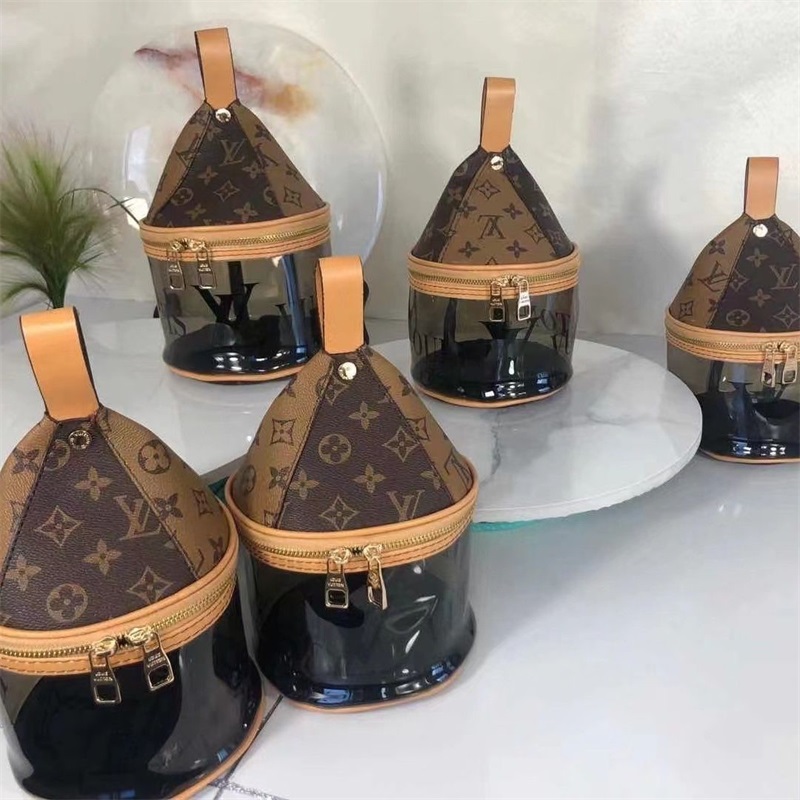 【正規取扱店】【品質の高い商品】大容量化粧品バッグ/ イタリアの手作り【二つ目は4900】