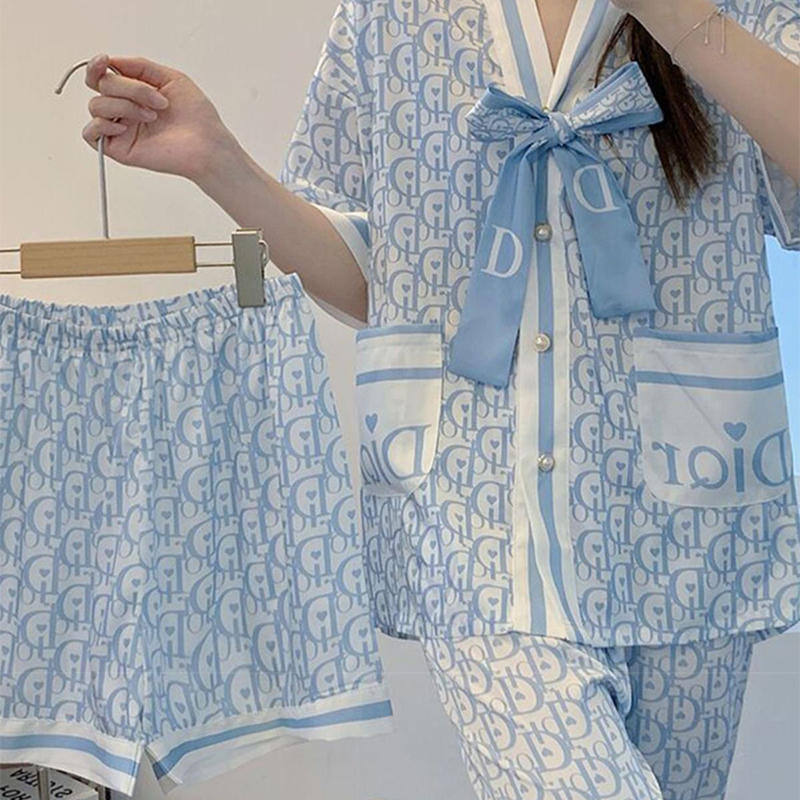 【正規取扱店】【品質の高い商品】パジャマ/ パリで手作り【二つ目は4900】