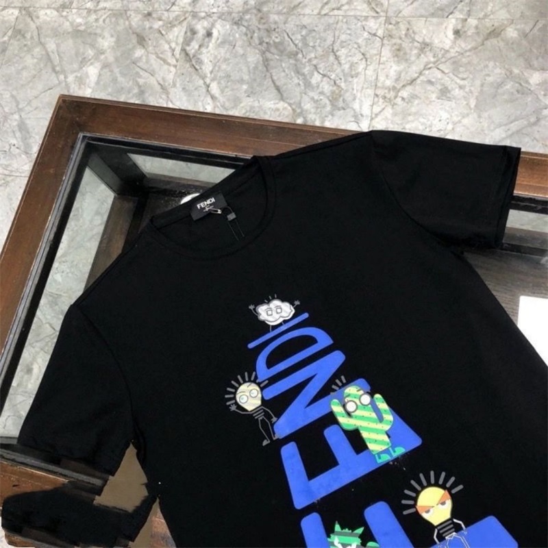 【正規取扱店】【品質の高い商品】メンズのトレンドTシャツ/ イタリアの手作り【二つ目は4900】