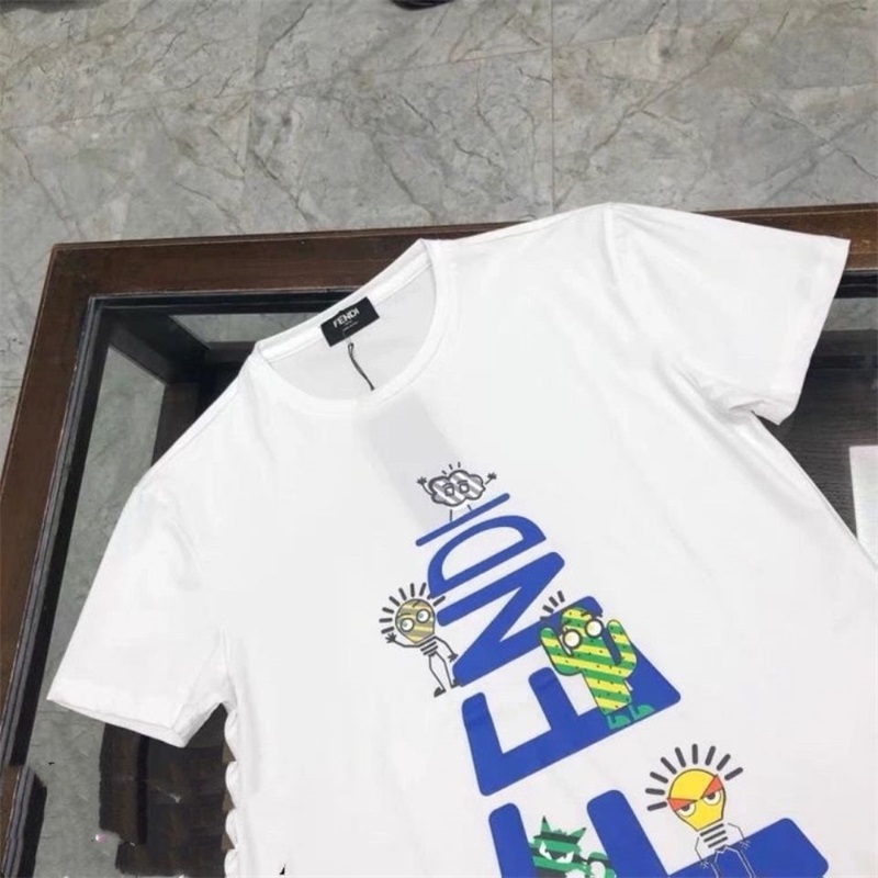 【正規取扱店】【品質の高い商品】メンズのトレンドTシャツ/ イタリアの手作り【二つ目は4900】
