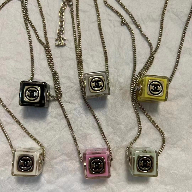 クリアダイスアイスキューブネックレス[オフィシャル] 超買い得! 月に注文万件以上。是非いかがでしょうか。