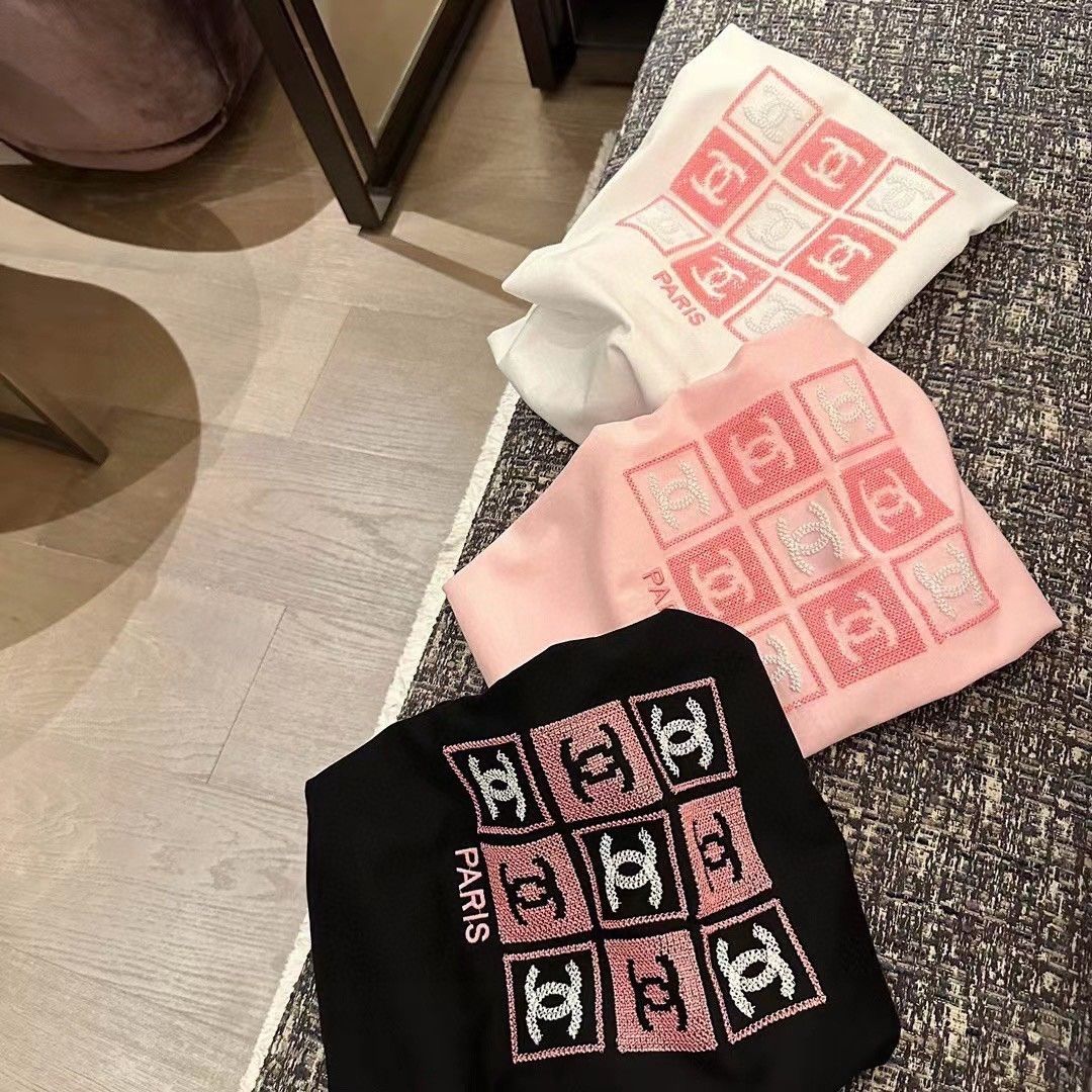 カジュアルなラウンドネック刺繍T[オフィシャル] 超買い得! 月に注文万件以上。是非いかがでしょうか。