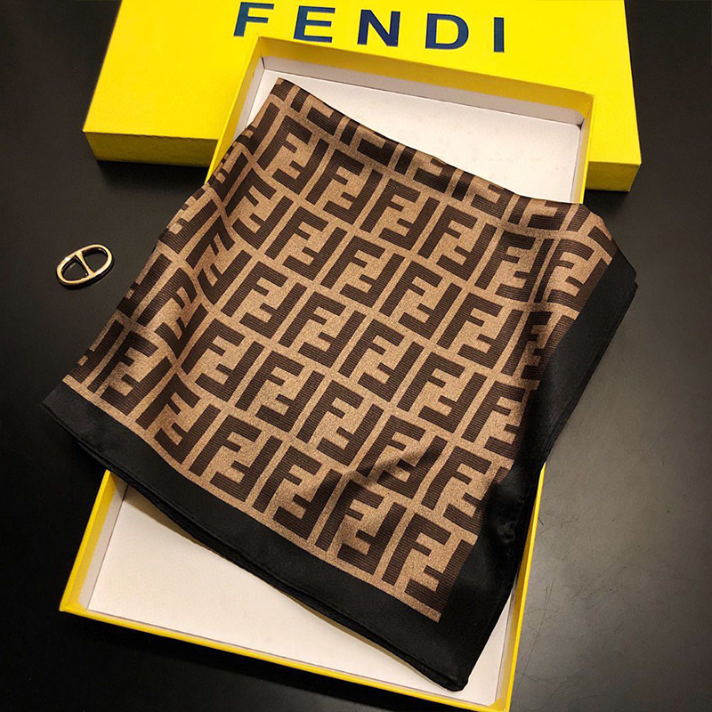 新しいシルクスカーフ[オフィシャル] 超買い得! 月に注文万件以上。是非いかがでしょうか。