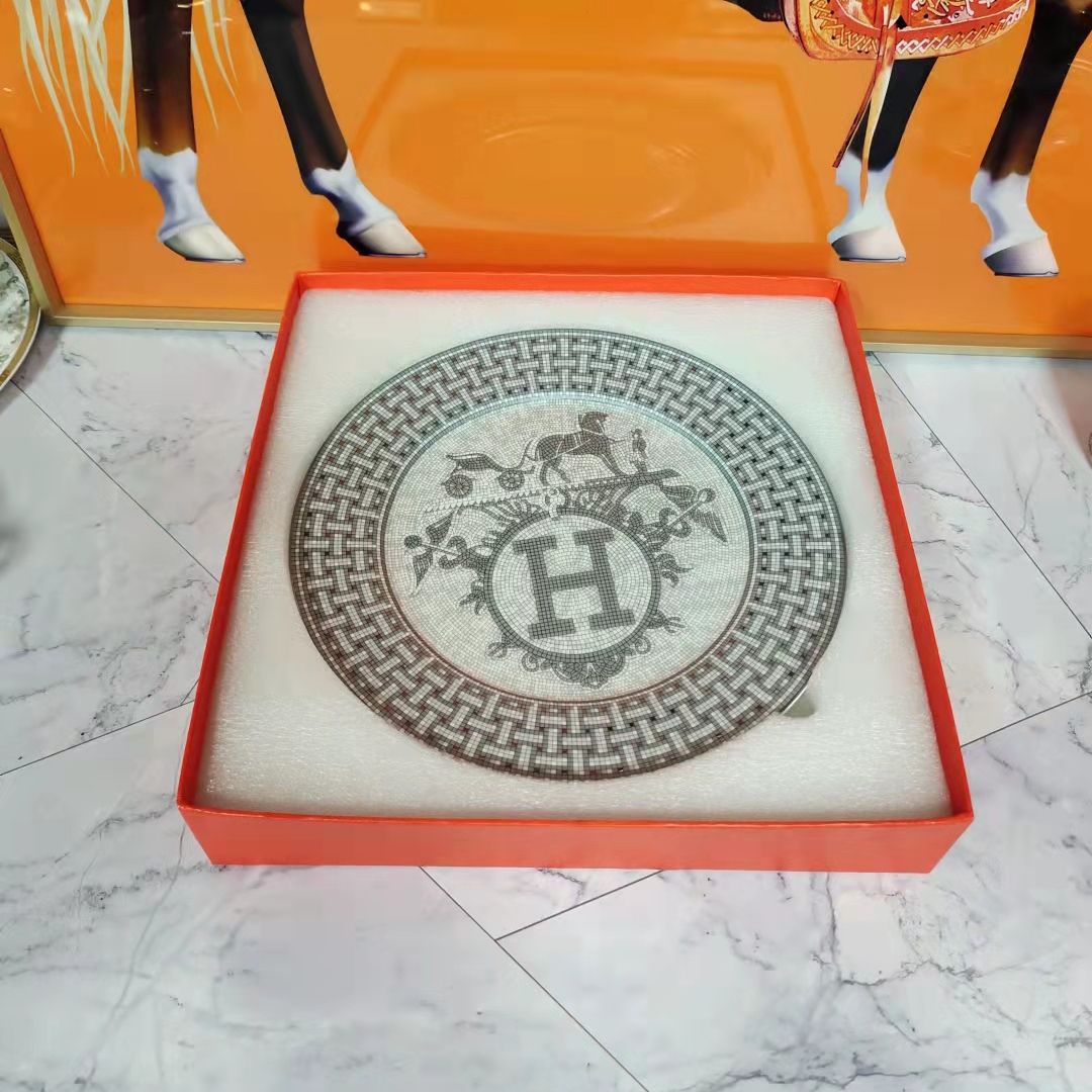 【Hermès正規取扱店】ボーンチャイナ 洋食 平皿 ギフトボックス。元のパッケージ 「正規品保証、公式と同じデザイン」[オフィシャル] 超買い得! 月に注文万件以上。是非いかがでしょうか。