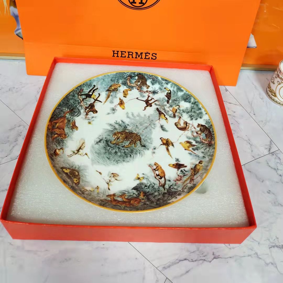 【Hermès正規取扱店】ボーンチャイナ 洋食 平皿 ギフトボックス。元のパッケージ 「正規品保証、公式と同じデザイン」[オフィシャル] 超買い得! 月に注文万件以上。是非いかがでしょうか。