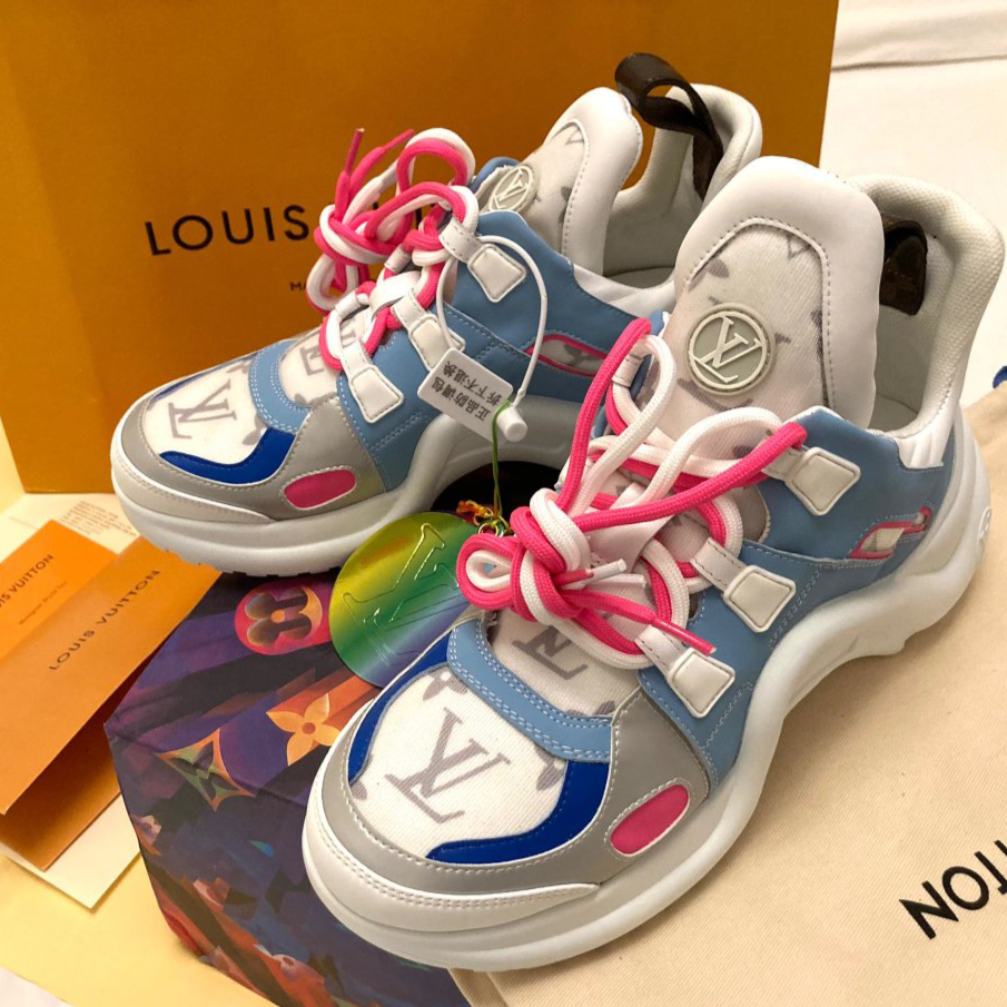 【LV正規取扱店】厚底で高さのあるスポーツ用ランニングシューズ[オフィシャル] 超買い得! 月に注文万件以上。是非いかがでしょうか。