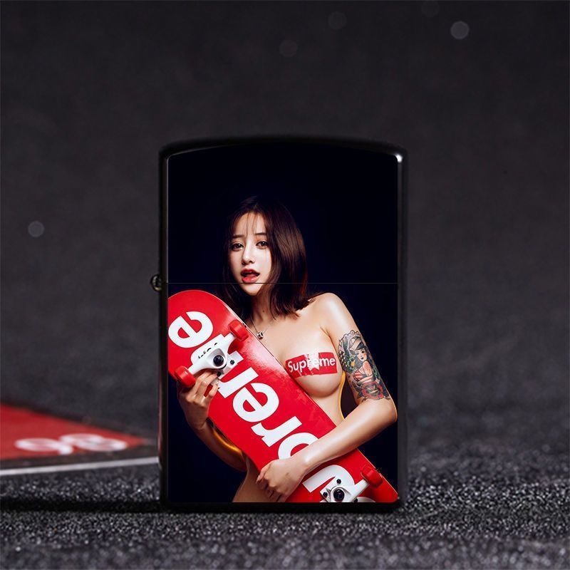 滑板潮女.jpg